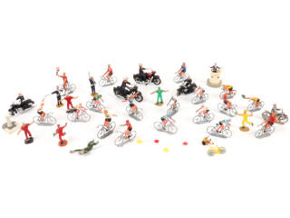 Lot 5 - DIVERS (35)