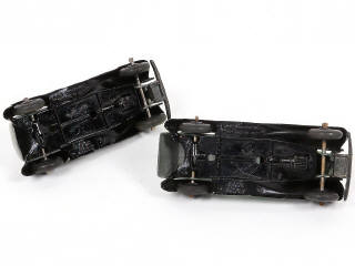 Lot 194 - DINKY TOYS (GB) (2)