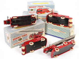 Lot 253 - DINKY TOYS (FRANCE) (4)