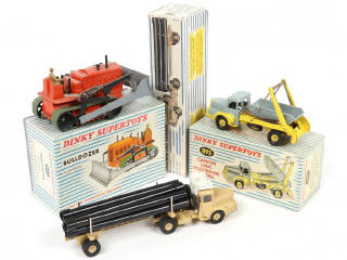 Lot 243 - DINKY TOYS (FRANCE) (3)