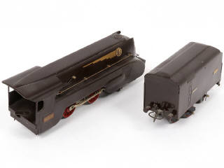 Lot 32 - HORNBY 'O' (FRANCE) (2)