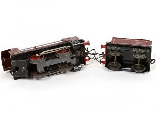 Lot 30 - HORNBY 'O' (FRANCE) (2)