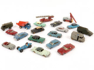 Lot 151 - DIVERS (20)