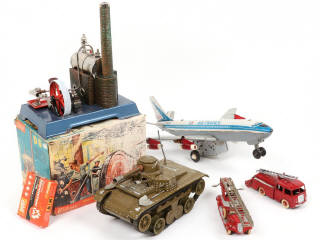 Lot 129 - DIVERS (5)