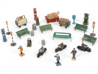 Lot 31 - DIVERS (28)