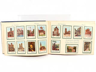 Lot 295 - DIVERS (2)