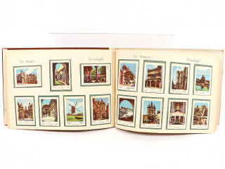 Lot 295 - DIVERS (2)