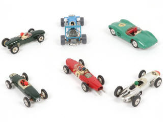 Lot 213 - DINKY TOYS (FRANCE) (6)