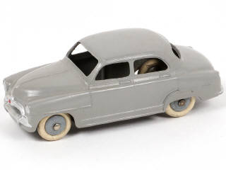 Lot 179 - DINKY TOYS (FRANCE) (1)