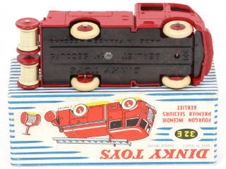 Lot 181 - DINKY TOYS (FRANCE) (1)
