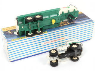 Lot 81 - DINKY TOYS (FRANCE) (1)