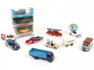 Lot 293 - DIVERS (12)