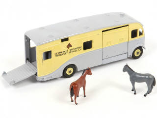 Lot 75 - DINKY TOYS (GB) (1)