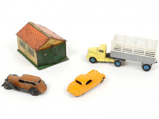 Lot 175 - DINKY TOYS (GB) (4)