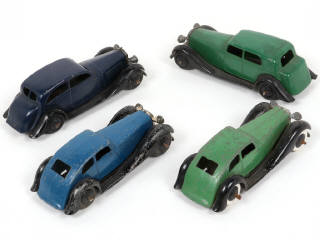 Lot 180 - DINKY TOYS (GB) (4)