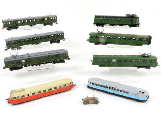 Lot 40 - DIVERS 'HO' (8)