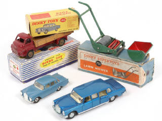 Lot 178 - DINKY TOYS (GB) (4)