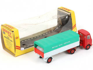 Lot 94 - DINKY TOYS (GB) (1)