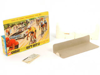 Lot 199 - CORGI TOYS (GB) (1)