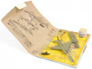 Lot 107 - DINKY TOYS (GB) (1)