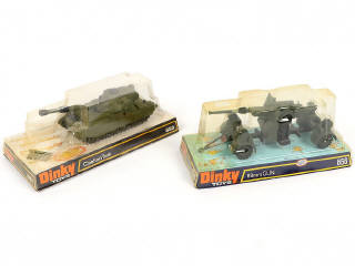 Lot 116 - DINKY TOYS (GB) (2)