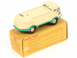 Lot 54 - DINKY TOYS (FRANCE) (1)