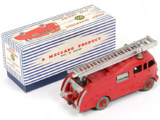 Lot 47 - DINKY TOYS (GB) (1)