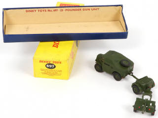 Lot 108 - DINKY TOYS (GB) (2)