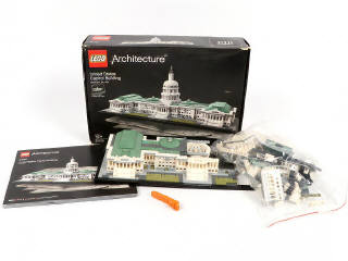 Lot 42 - LEGO (DANEMARK) (1)