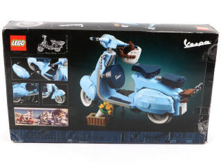 Lot 32 - LEGO (DANEMARK) (1)