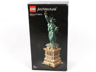 Lot 35 - LEGO (DANEMARK) (1)