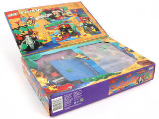 Lot 12 - LEGO (DANEMARK) (1)