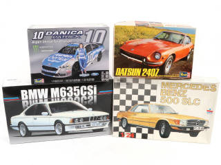 Lot 371 - DIVERS (4)