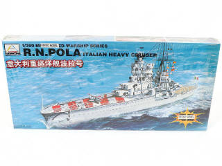 Lot 366 - DIVERS (2)