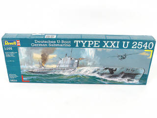 Lot 368 - DIVERS (4)