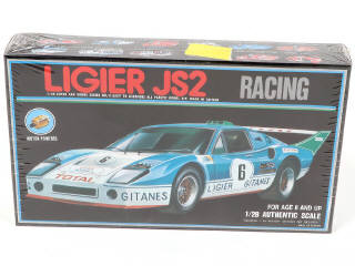 Lot 367 - DIVERS (4)