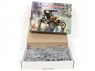 Lot 362 - ICM (UKRAINE) (3)