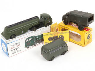 Lot 309 - DIVERS (3)