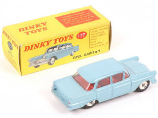 Lot 223 - DINKY TOYS (GB) (1)