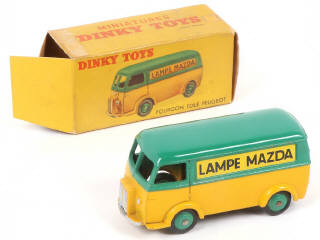 Lot 258 - DINKY TOYS (FRANCE) (1)