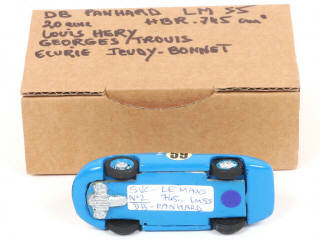 Lot 214 - DIVERS (1)