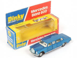 Lot 220 - DINKY TOYS (GB) (1)