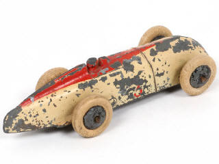 Lot 167 - DINKY TOYS (FRANCE) (1)