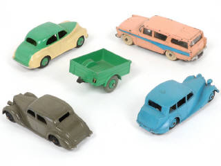 Lot 247 - DINKY TOYS (GB) (5)