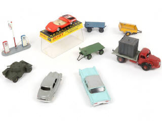 Lot 273 - DINKY TOYS (FRANCE) (9)