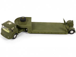 Lot 135 - CORGI TOYS (GB) (2)