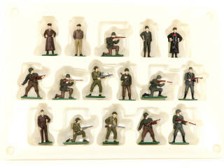 Lot 19 - BLUE BOX TOYS (USA) (1)