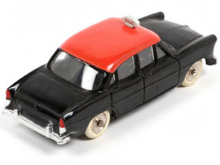 Lot 245 - DINKY TOYS (FRANCE) (1)