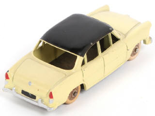 Lot 244 - DINKY TOYS (FRANCE) (1)