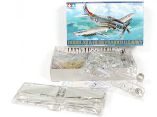 Lot 327 - TAMIYA (JAPON) (5)